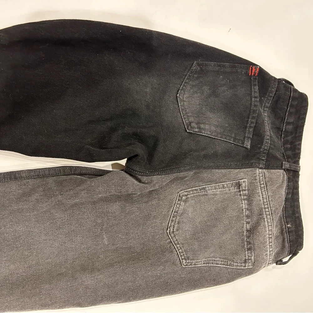 BDG Two-tone High-rise Slim
Straight Jean in Black / Gray - Picture 5 of 6